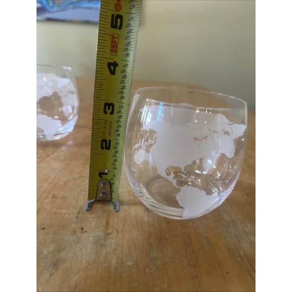 Scotch Whiskey Tumblers Set of 2 Etched Frosted Globe Glasses Glassware Bar - Picture 5 of 6